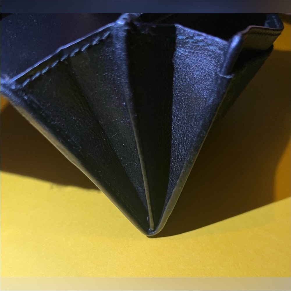 Authentic Gucci Black Wallet-Euc - image 5